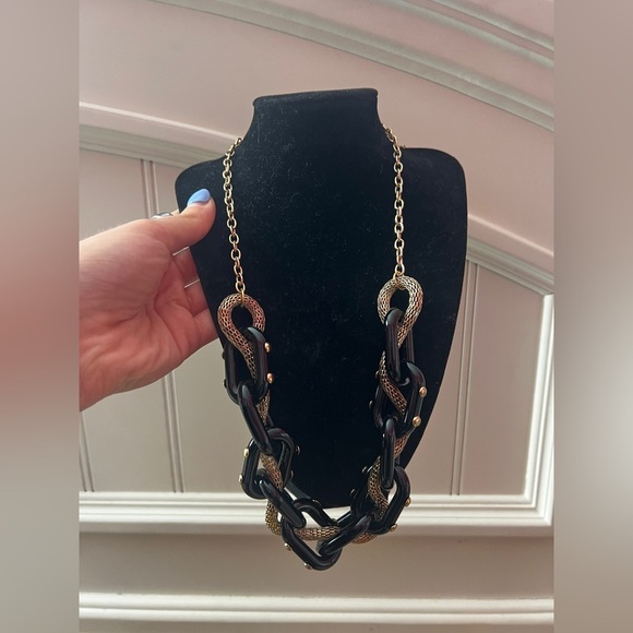 Elegant Black and Gold Chain Necklace NWT - Picture 6 of 6